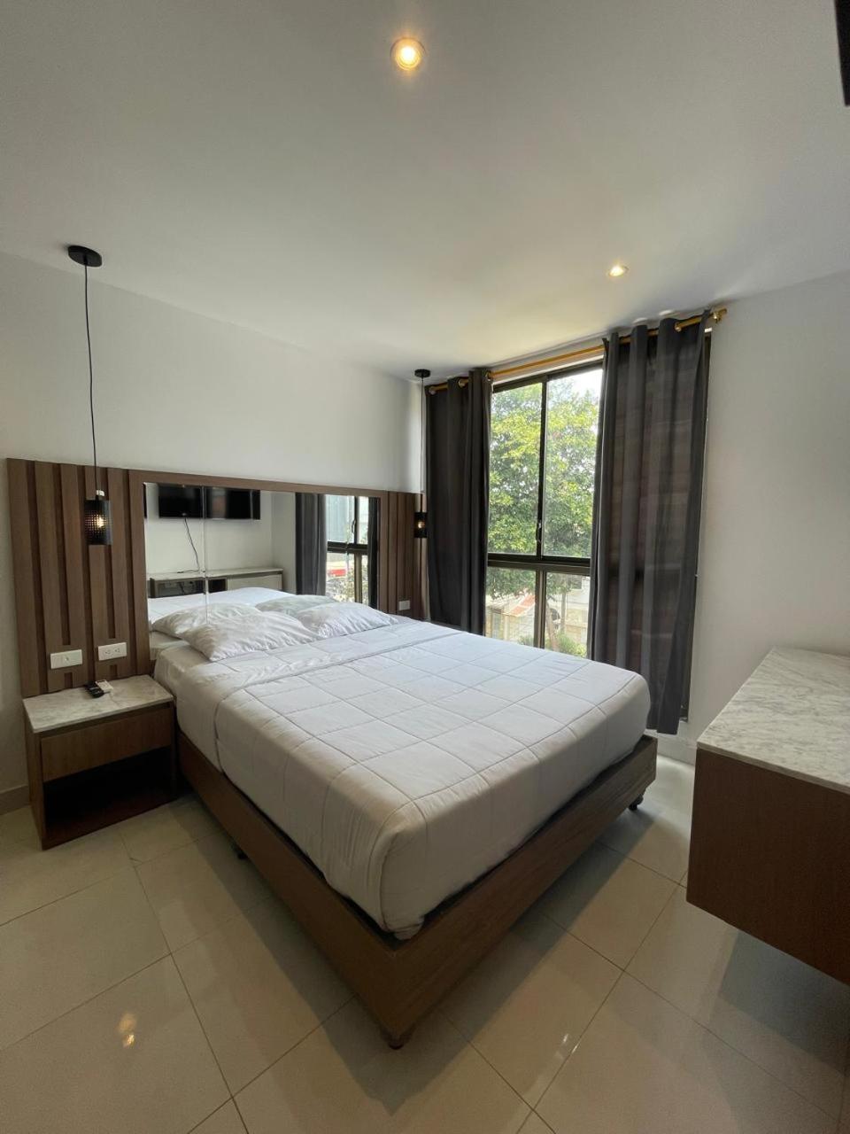 Novapark Kennedy Hotel Гуаякиль Экстерьер фото